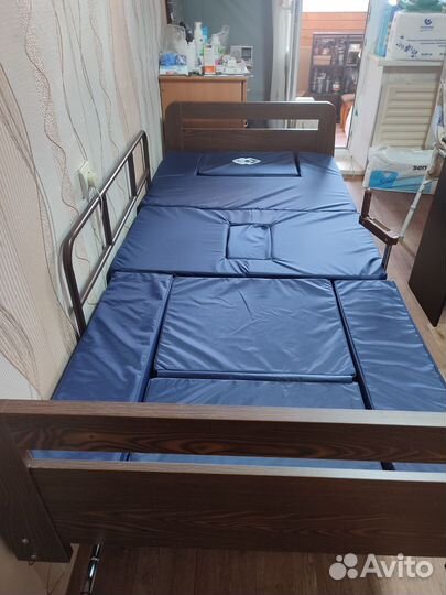 Медицинская кровать с функцией кресла + матрас