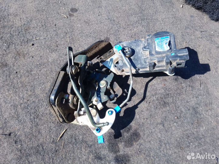 Замок двери задней левой Hyundai Accent 2