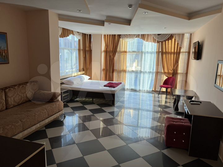 Комната 25 м², 1/4 эт.