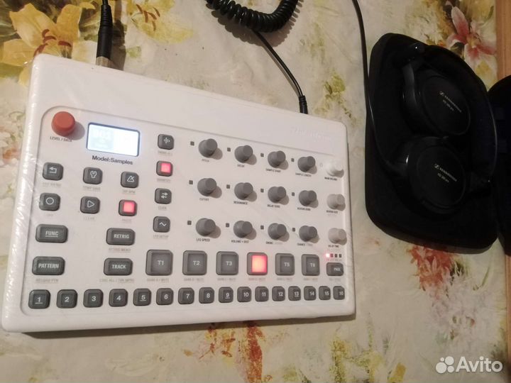 Elektron Model: Samples