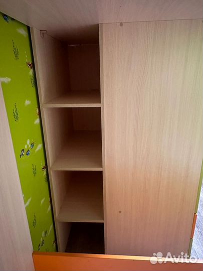 Двухъярусная кровать