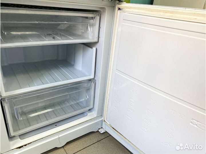 Холодильник Hotpoint-Ariston 185см