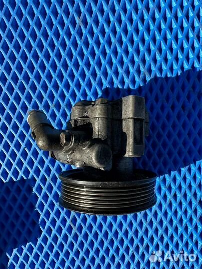 Насос гура Chevrolet Cruze 1.6