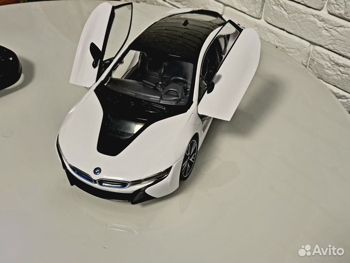 Машинка радиоуправляемая точная копия BMW i8