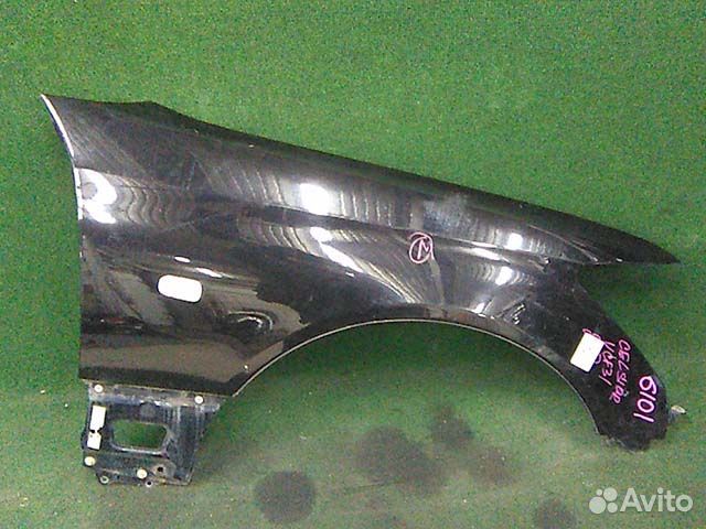 Крыло переднее правое Toyota Celsior