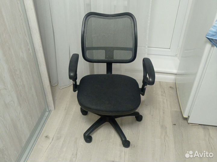 Компьютерное кресло