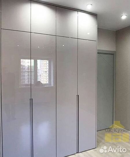 Встраиваемый шкаф