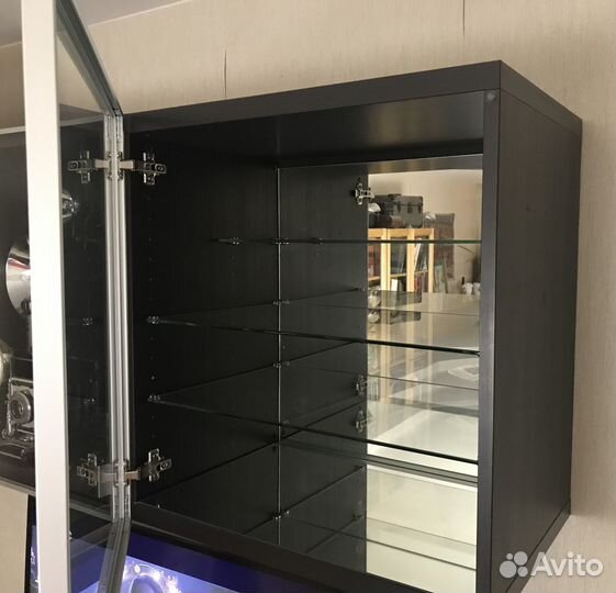 Полка-витрина навесная икеа