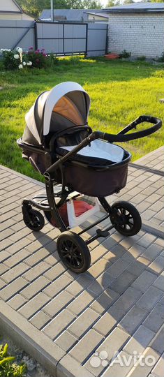 Коляска 3 в 1 с автолюлькой