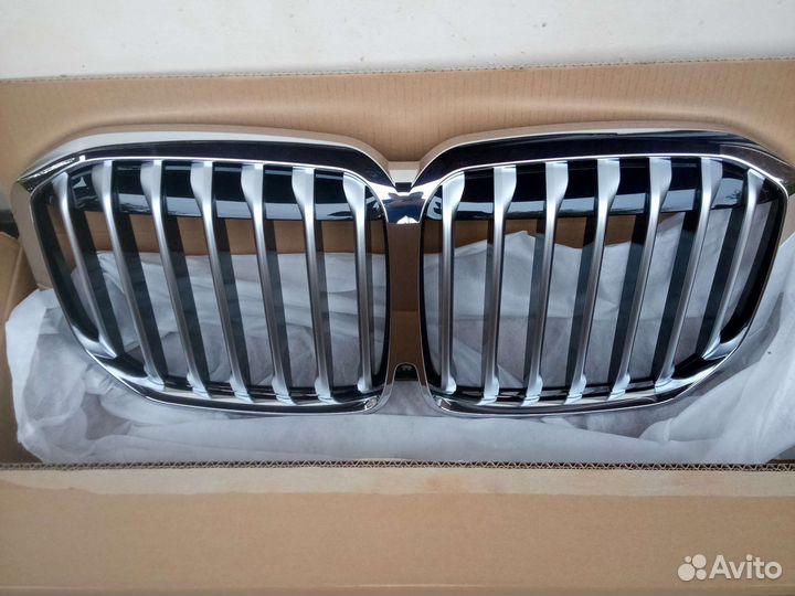 BMW x7 решетка радиатора