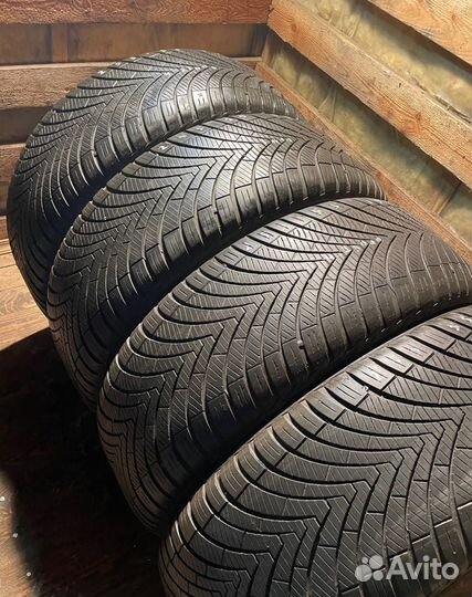 Kumho Solus 4S HA32 SUV 255/55 R19