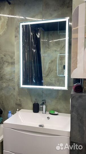 Шкаф с зеркалом в ванную