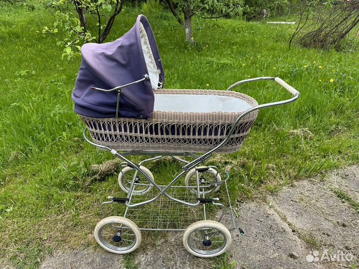 Ретро коляска