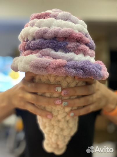 Игрушки и подушки