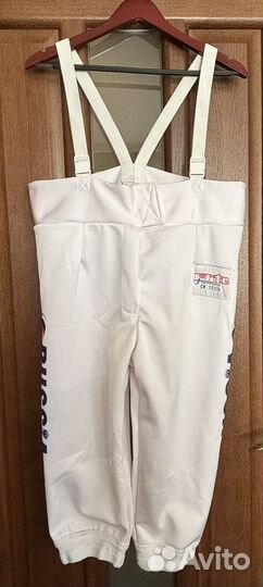 Куртка, набочник, штаны, жесткость для фехтования