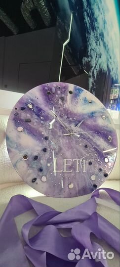 Часы настенные из эпоксидной смолы