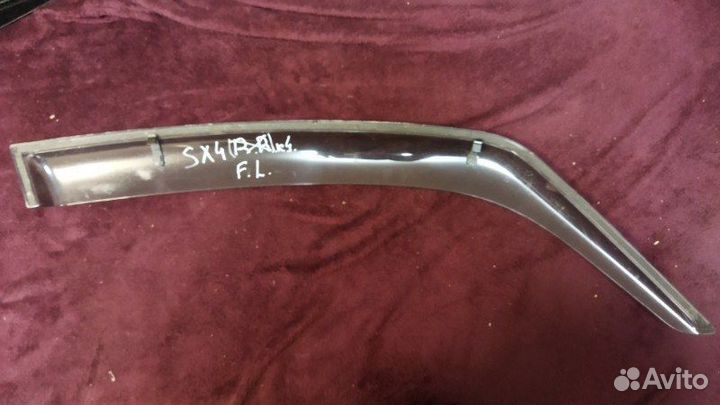 Ветровик передний левый Suzuki Sx4 YA11S