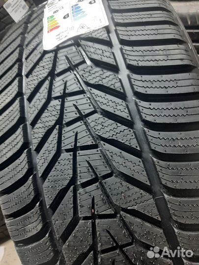 Hankook Winter I'Cept Evo 3 W330A 285/45 R21 113W