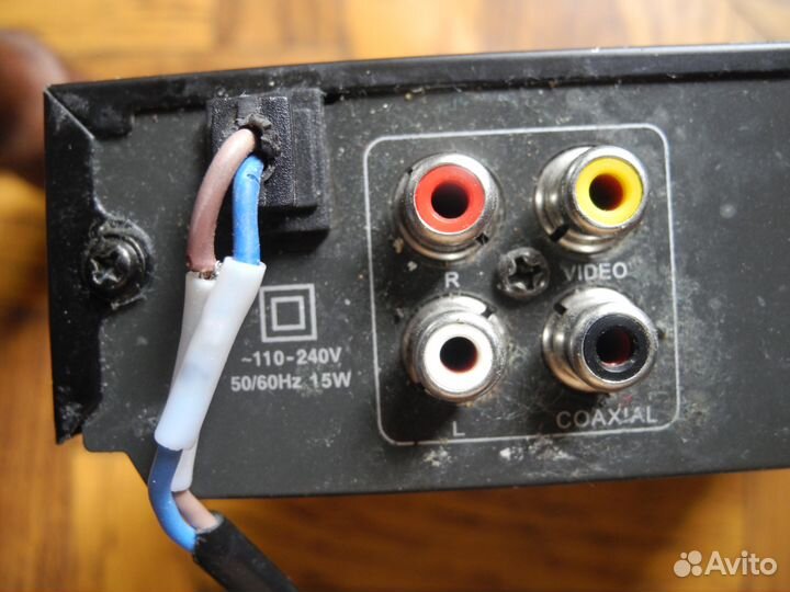 Миниатюрный H-DVD5028. Не играет