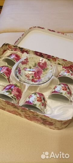 Чайный сервиз и набор рюмок