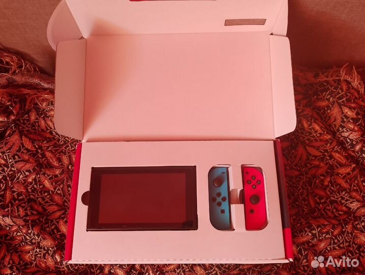 Продаётся Nintendo Switch Rev2