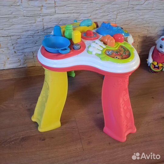 Развивающий столик fisher price