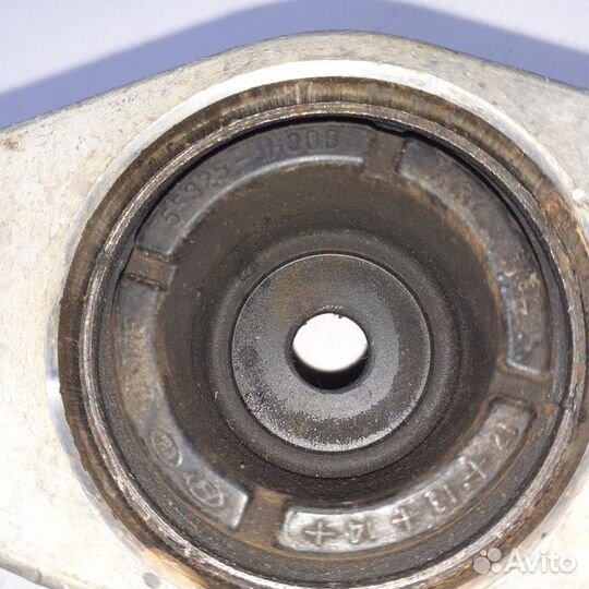 Чашка заднего амортизатора KIA CEE'D 2010