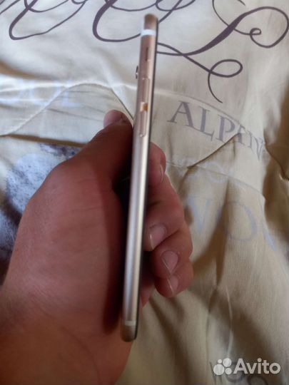 Телефон iPhone 6