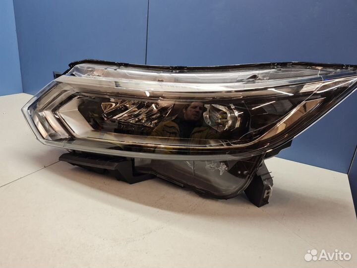 Фара левая Nissan Qashqai J11E 2014