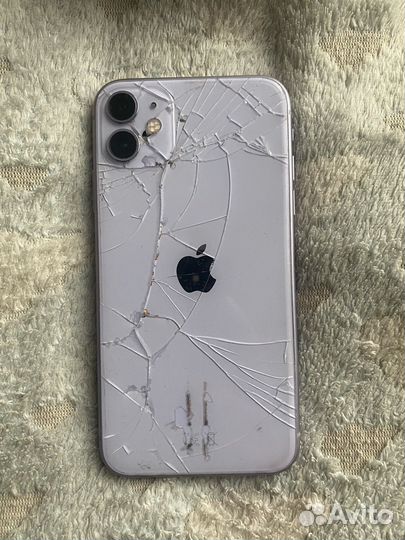 iPhone 11, 64 ГБ