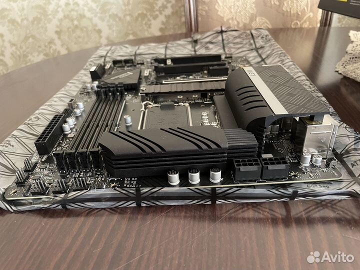 Материнская плата msi z690 pro series