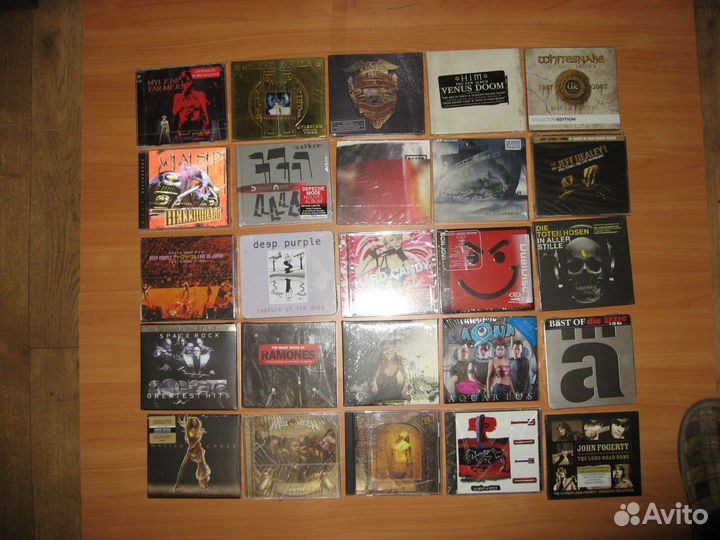 Фирменные CD в ассортименте