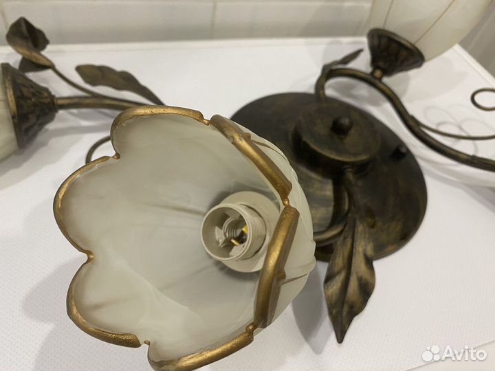 Люстра потолочная и бра