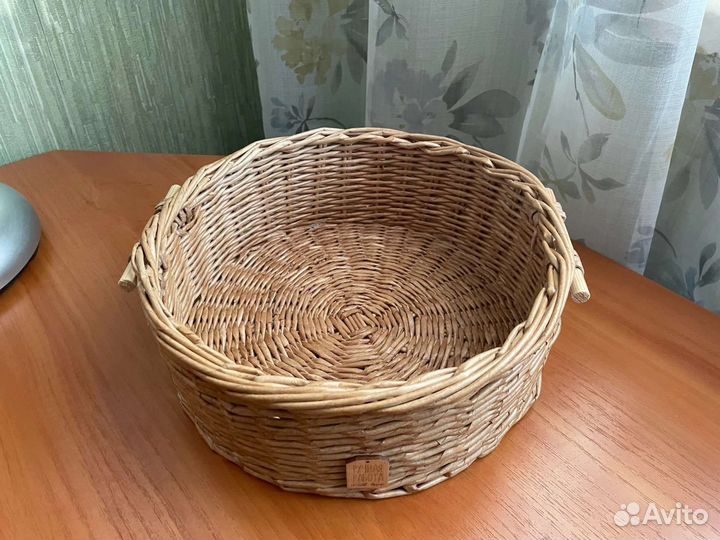 Плетеный поднос из эколозы