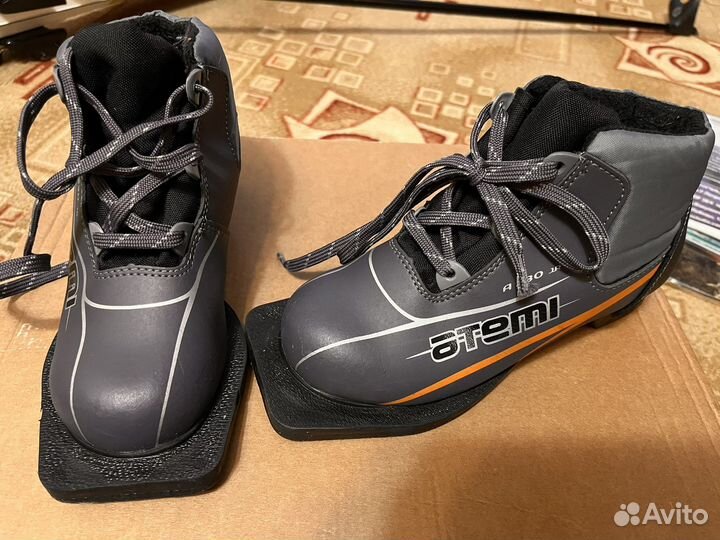 Лыжные ботинки детские 32 размер