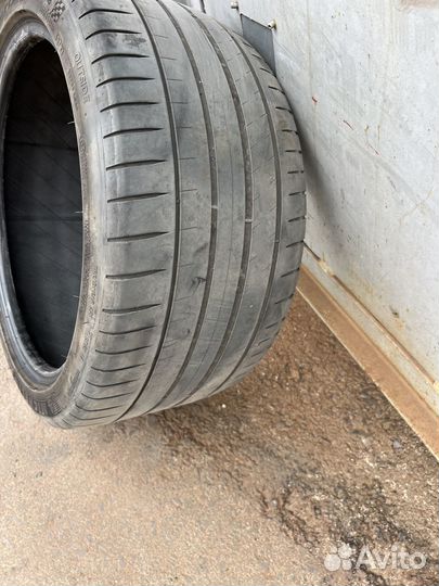 Michelin Pilot Sport 4 245/40 R18 и 265/35 R18