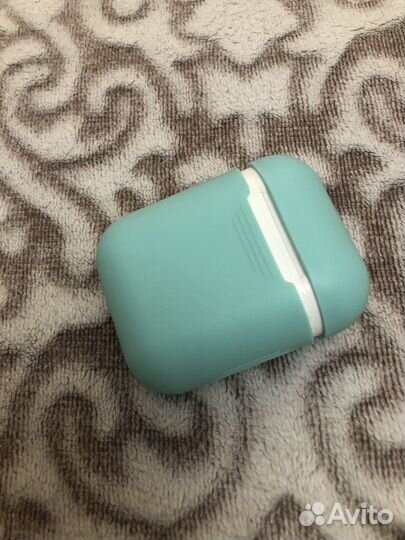 Airpods разные