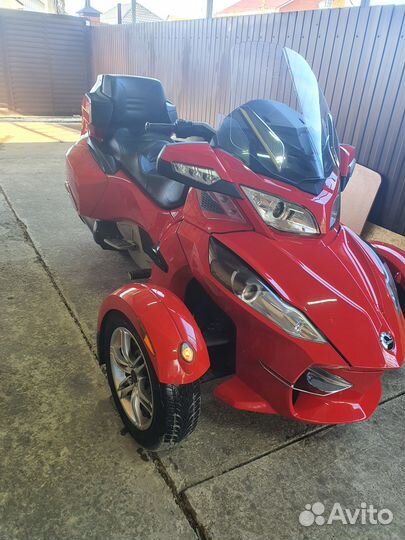 Трицикл BRP Can-Am Spyder RTS