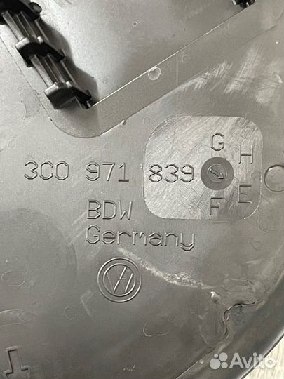 Крышка топливного насоса Volkswagen Passat B6 2.0