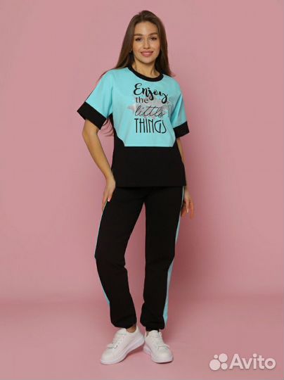 Спортивный костюм женский