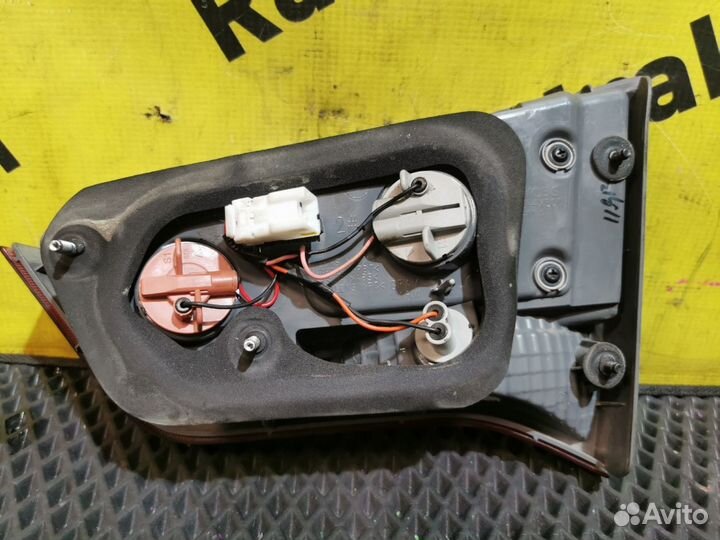 Фонарь задний левый внутренний оригинал Киа Рио 3