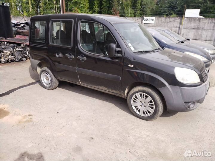 Ступица задняя левая Fiat 2005 77363943