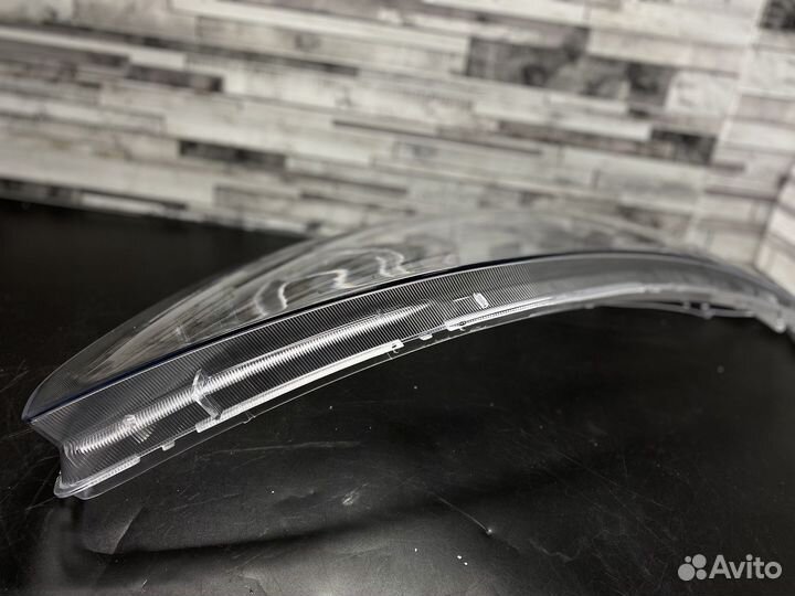 Стекло фары Hyundai Starex, H-1 II (07-15гг.)