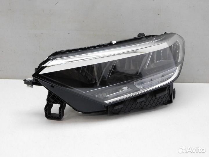 Фара левая Volkswagen Polo