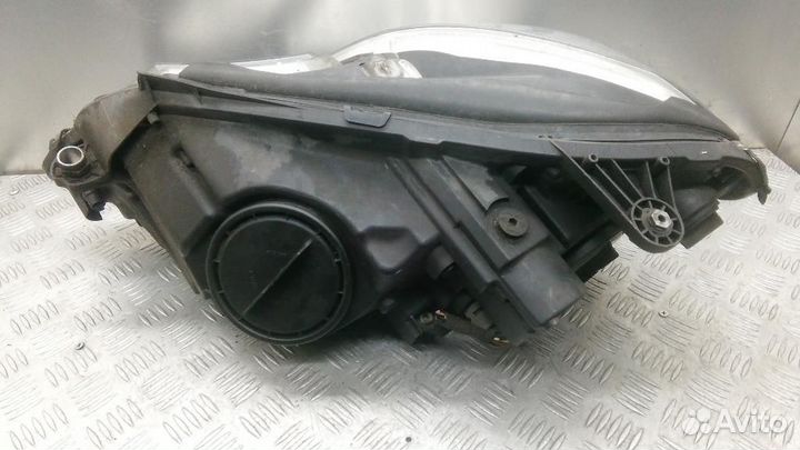 Фара правая Mercedes-Benz E-Class