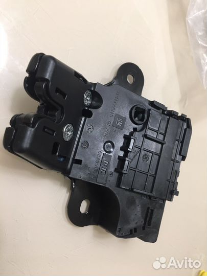 Замок багажника Chevrolet Cruze седан