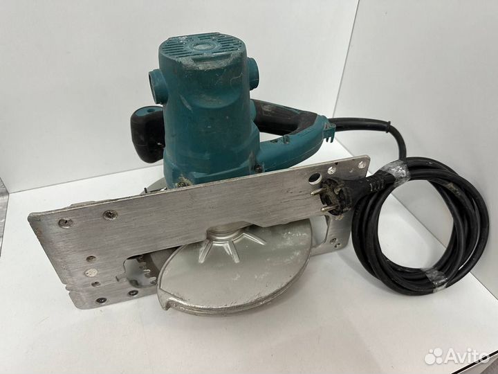 Циркулярная (дисковая) пила Makita HS7601