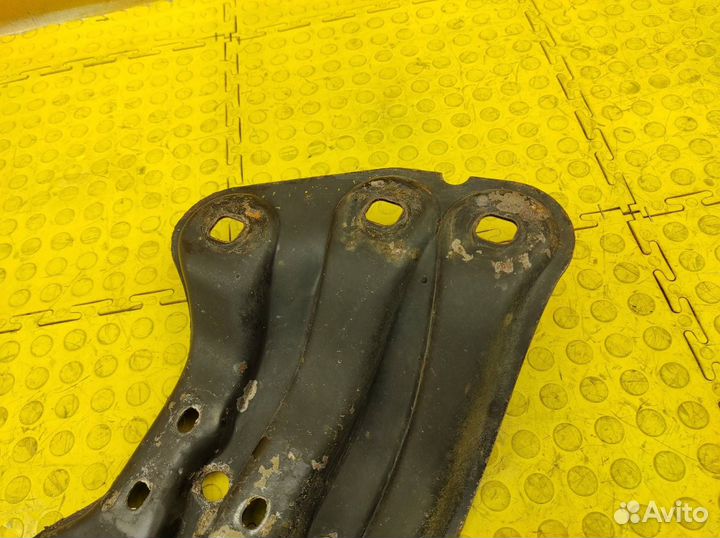 Опора АКПП Mercedes-Benz W220 M113.948 4.3 2002