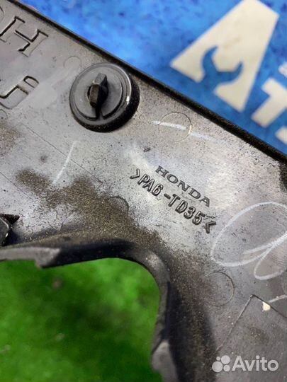 Декоративная крышка двигателя Honda Civic 5D R18A1