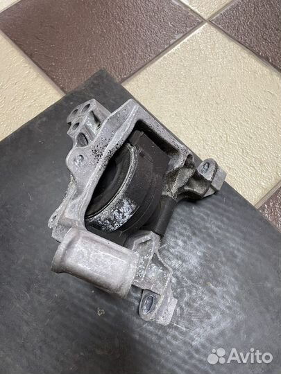 Опора двигателя правая гидравлическая mazda bm